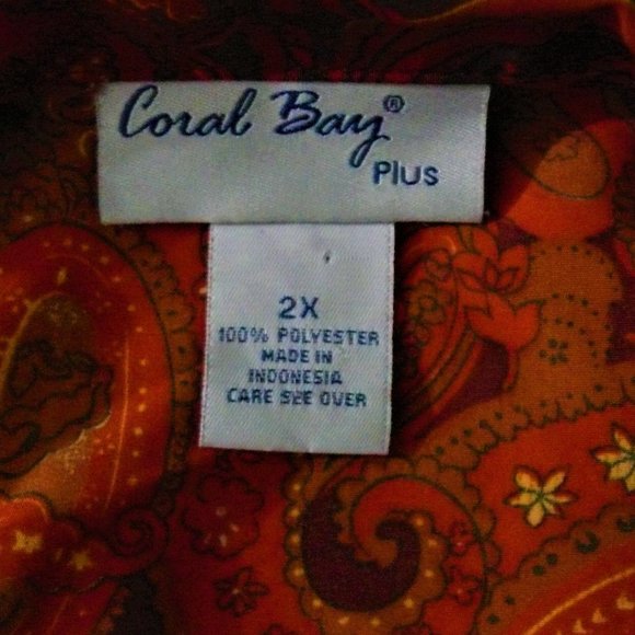 Coral Bay red paisley button up blouse - Picture 5 of 6